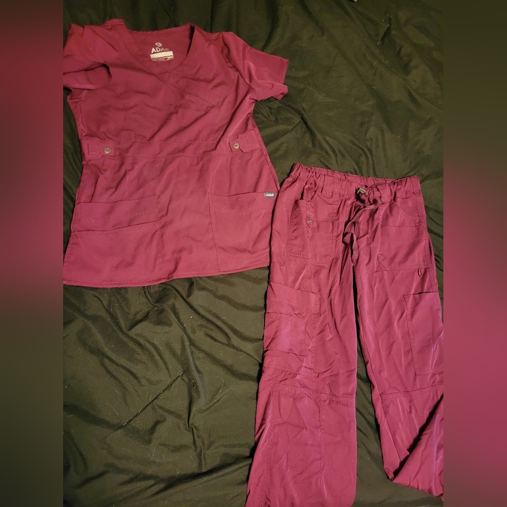 Adar pro scrub set